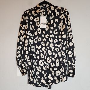 NWT‎ Zara Satin Long Sleeve Button Down Top Leopard Cheetah Black Ivory Small
